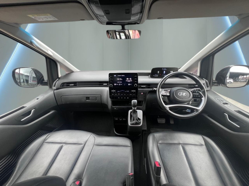 Hyundai Staria 2.2D Executive A/T