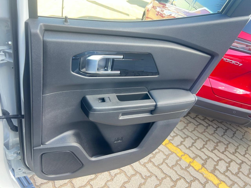 Mitsubishi Triton Next Gen 2.4GLS 4×2 Auto Double Cab