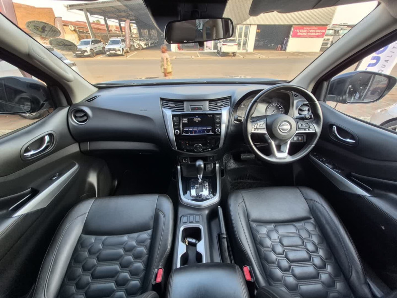 Nissan NAVARA  2.5DDTI LE A/T D/C P/U