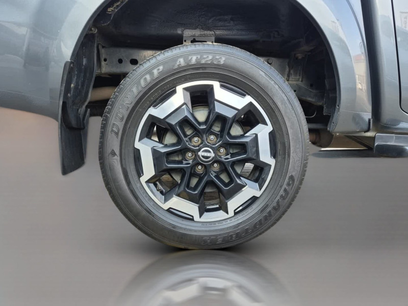 Nissan NAVARA  2.5DDTI LE A/T D/C P/U