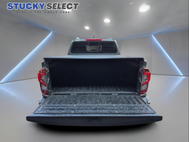 Nissan NAVARA  2.5DDTI LE A/T D/C P/U